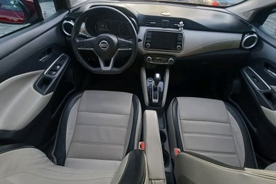 2022 Nissan VERSA 4 PTS PLATINUM CVT AAC AUT VE PIEL GPS F LED RA-17