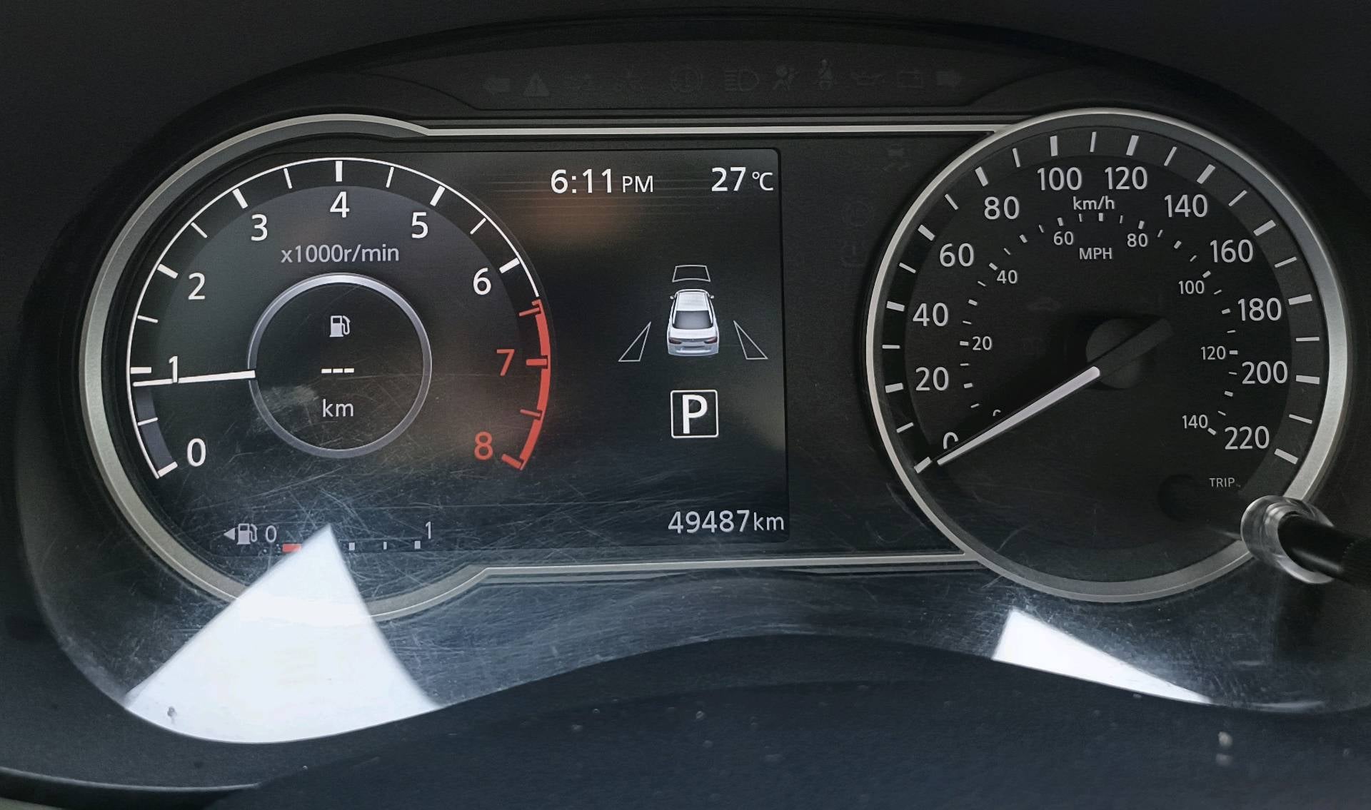 2022 Nissan VERSA 4 PTS PLATINUM CVT AAC AUT VE PIEL GPS F LED RA-17