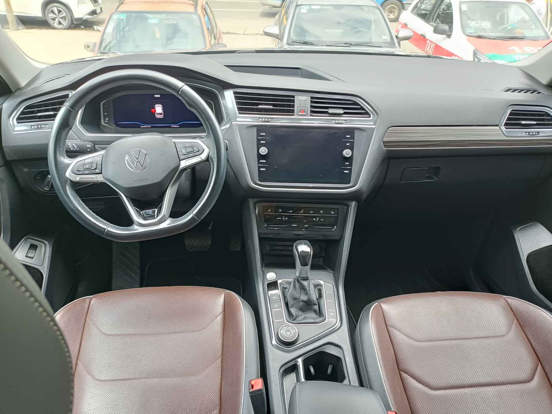 2022 Volkswagen TIGUAN 5 PTS R-LINE 14T DSG PIEL QCP F LED RA-19