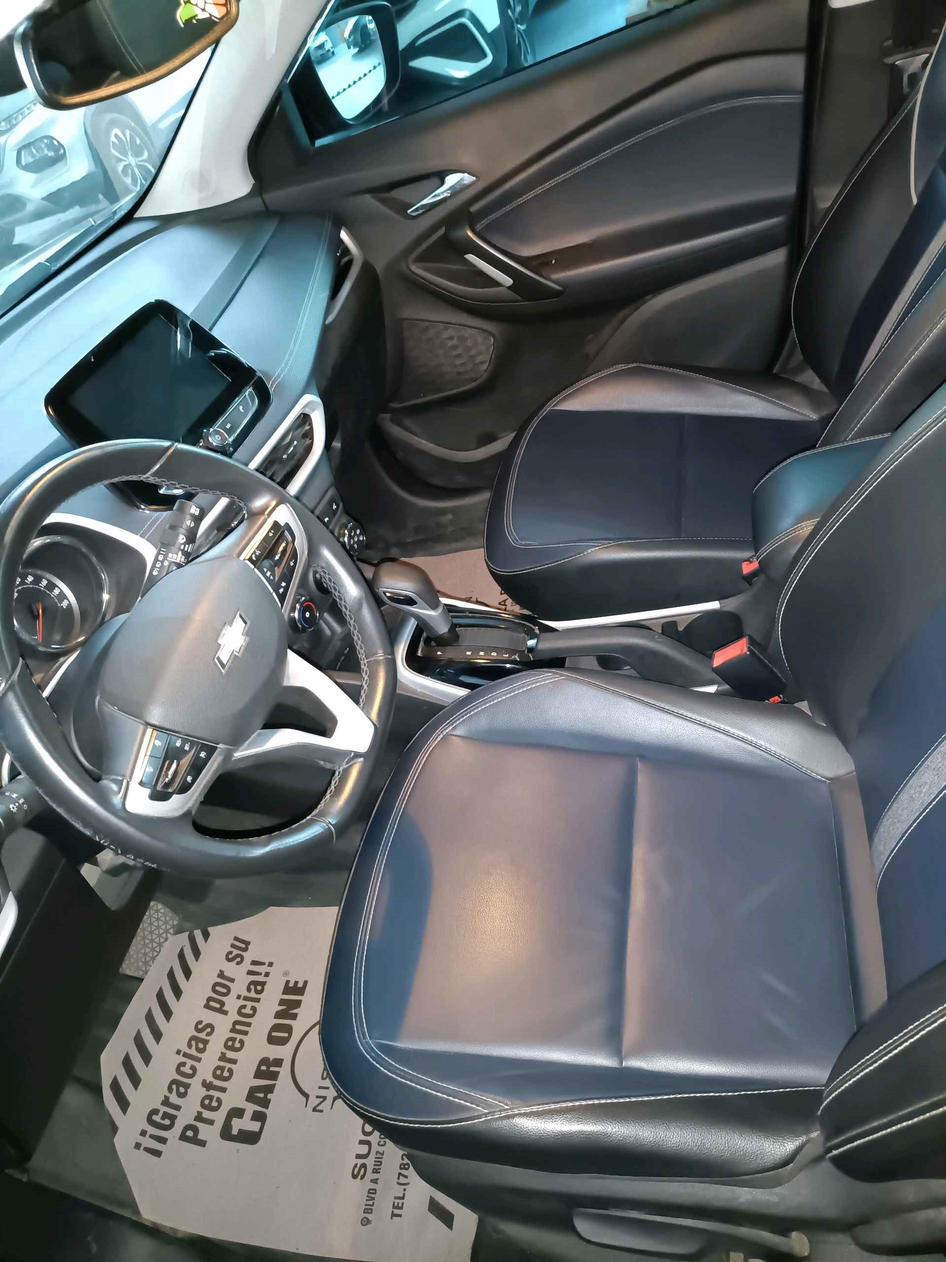 2023 Chevrolet TRACKER D 5 PTS PREMIER 12T TA F LED PIEL TP RA-17 BITONO